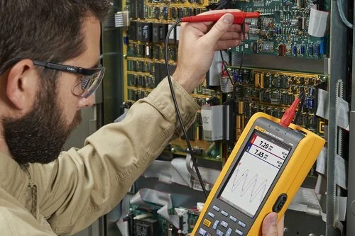 Fluke 190-204/EU Spécimètre à 4 Canaux 200 MHZ – Image 3